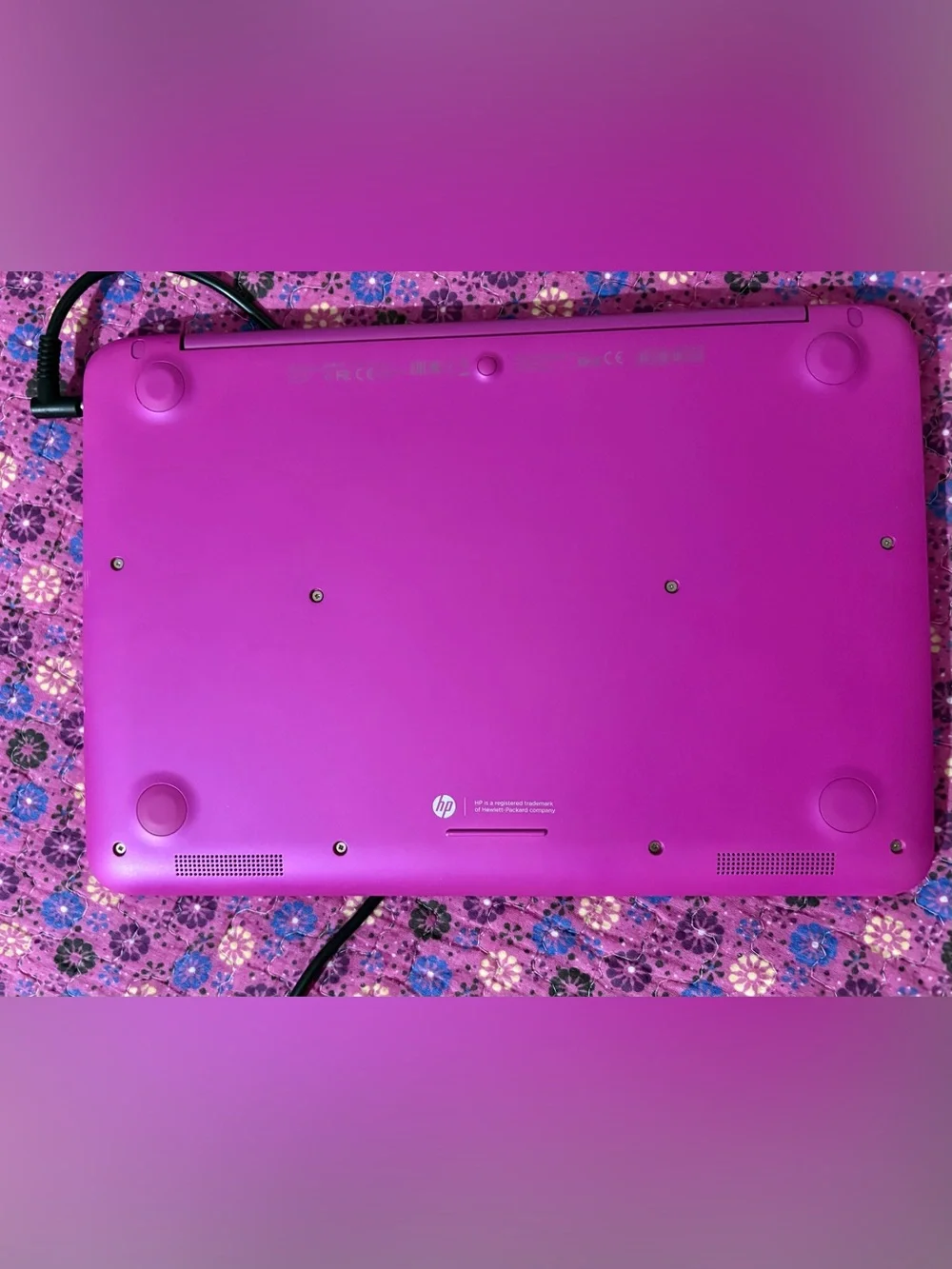2016 HP STREAM Magenta Laptop size 13.3 inch LOCKED, NO CHARGER & O Key off